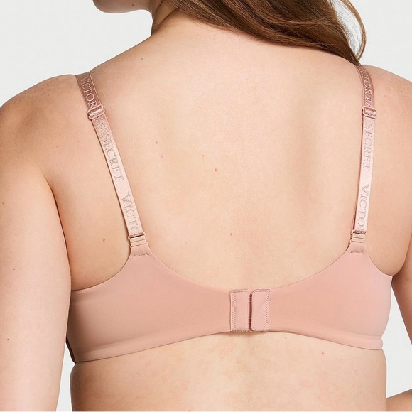 Victoria's Secret Blush T Shirt Wireless Bra Slightly Lined. - Picture 3 of 6